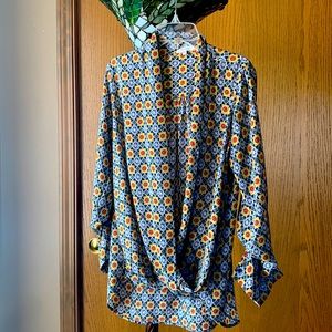 Pleione women’s blouse. Size small.